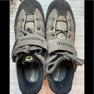 Shimano black and tan biking shoes. Size 39 (7)